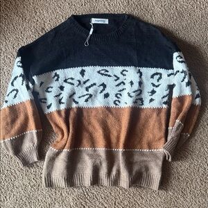 Angel Kiss Women's Leopard Pattern Crewneck Sweater - Black, White, and Brown